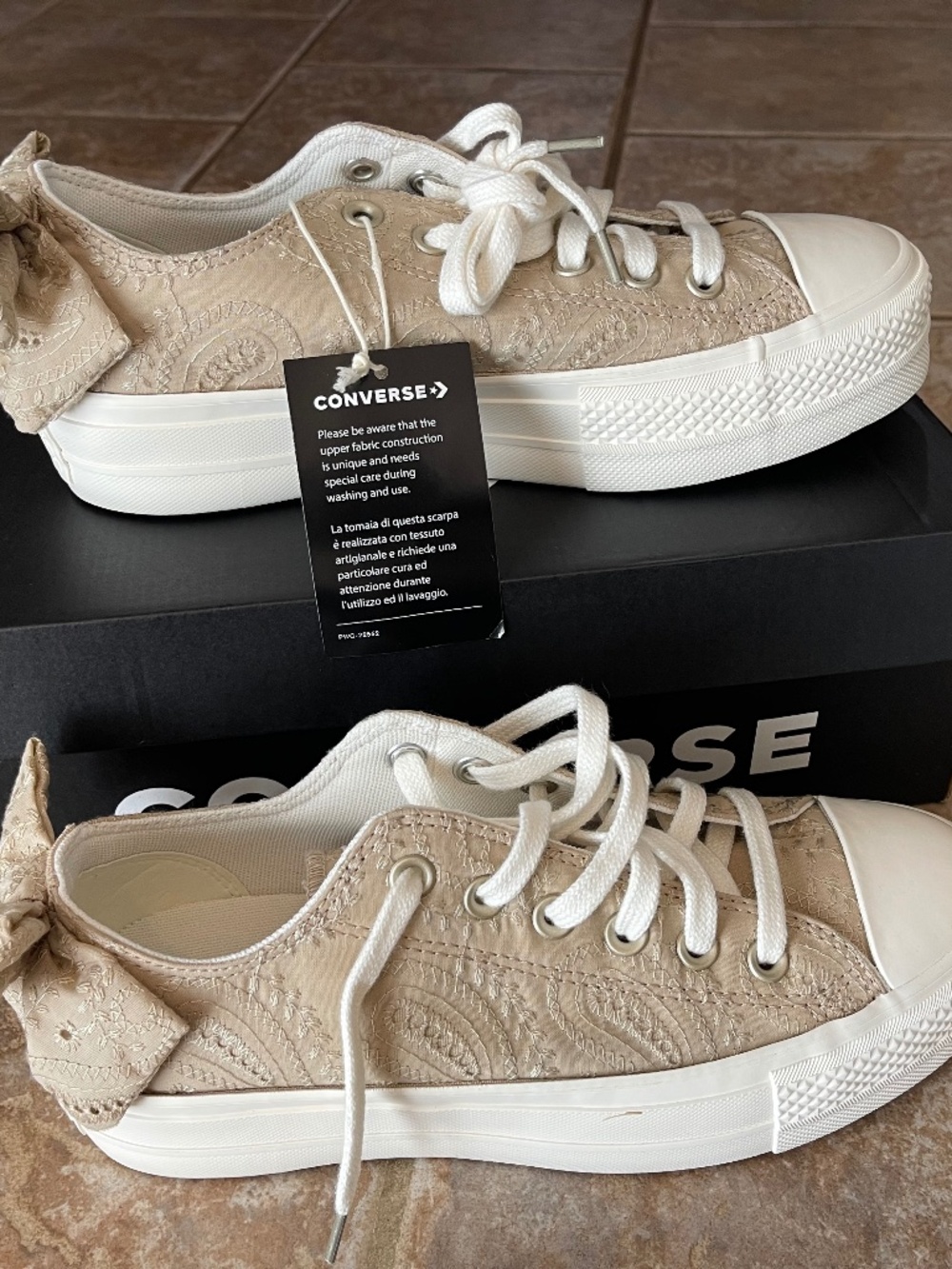 Converse